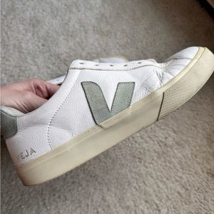 white and grey/green Men’s veja’s